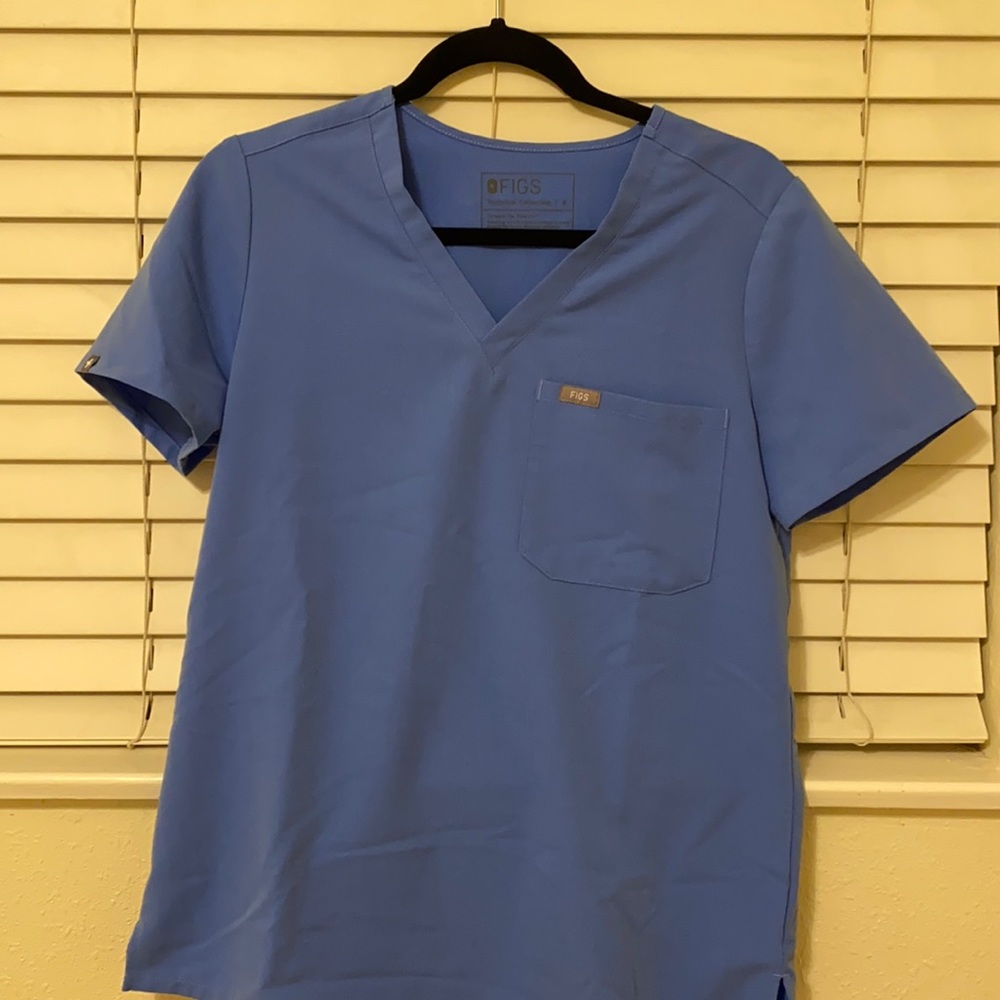 Light blue figs scrub top
